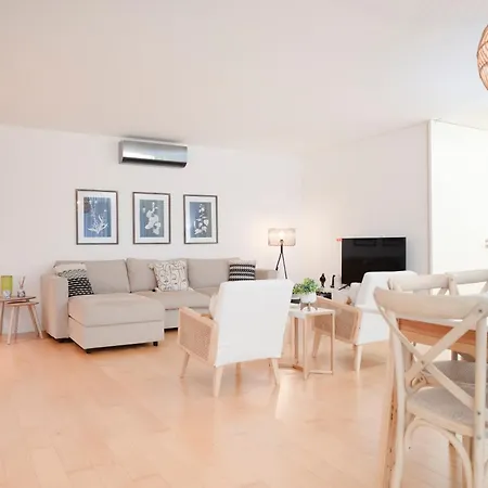 Emerald Wave Oasis アパート